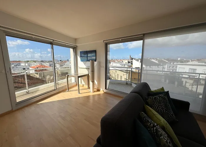 Appt 4 Pers, Centre-Ville Tout A Pieds, Plage 300M, Apercu Mer, Tres Calme Parking Prive, Possibilite Garage Et Location Velos Electriques